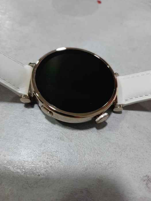 Смарт часовник HUAWEI WATCH GT 4 , 41 MM, НОВ