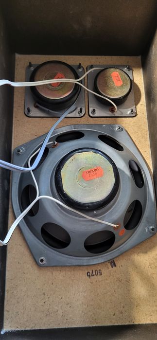 De vanzare boxe canton LE 500