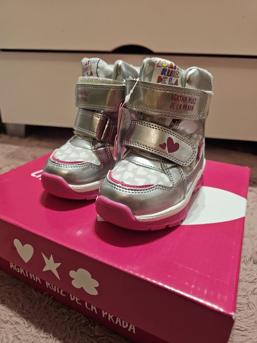 Agatha Ruiz de la Prada. Детски Апрески