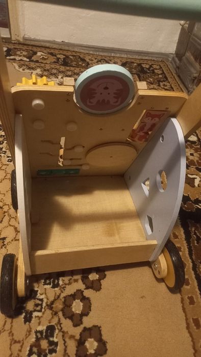 Antepremergător( premergător) din lemn marca Playtive