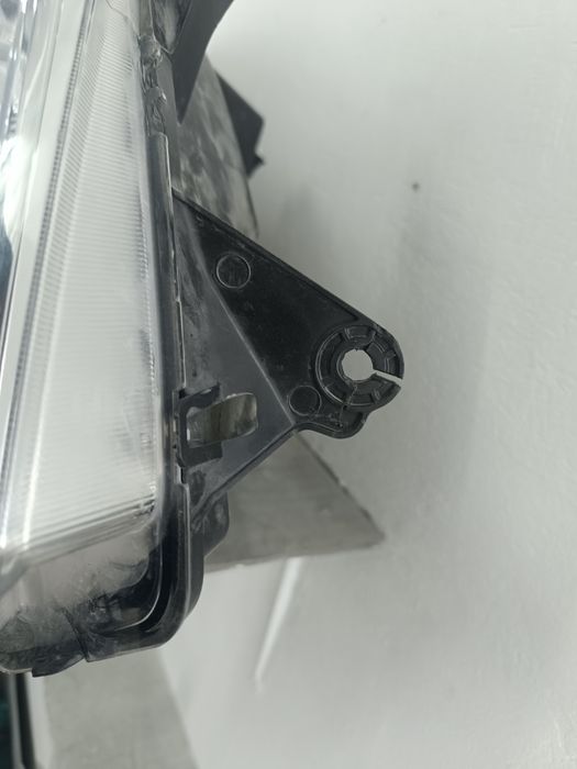 Cobalt oldi o'ng tarap fara, кобальт передний правый фара