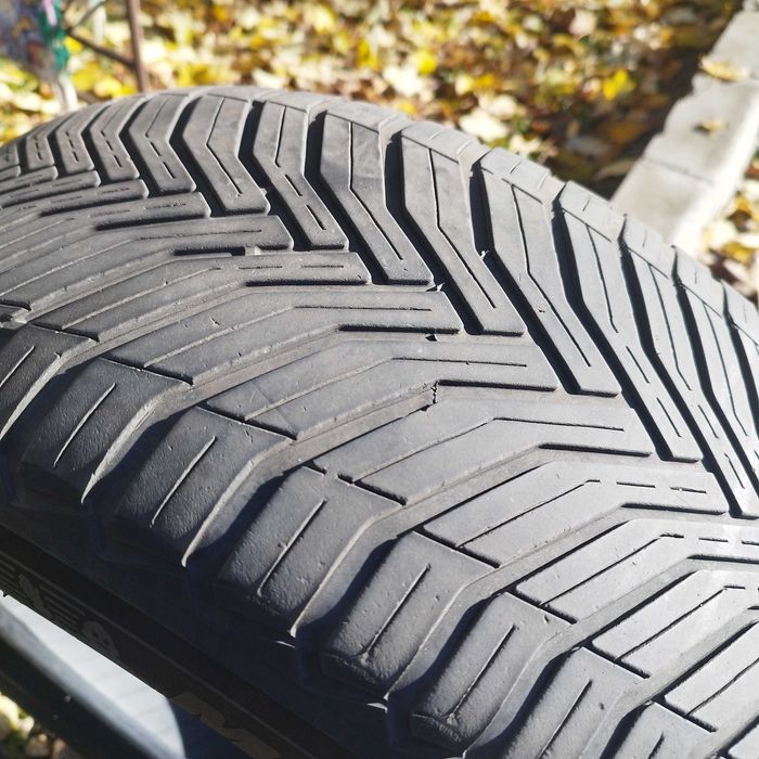 Vând 2 sau 4 anvelope Michelin Crossclimate 225/55/18 DOT BUN