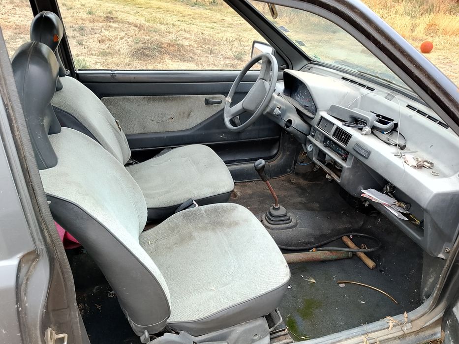 Продав се Subaru M 80 1.0 бензин на части