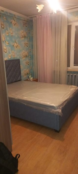 Продам матрас пружинный серого цве