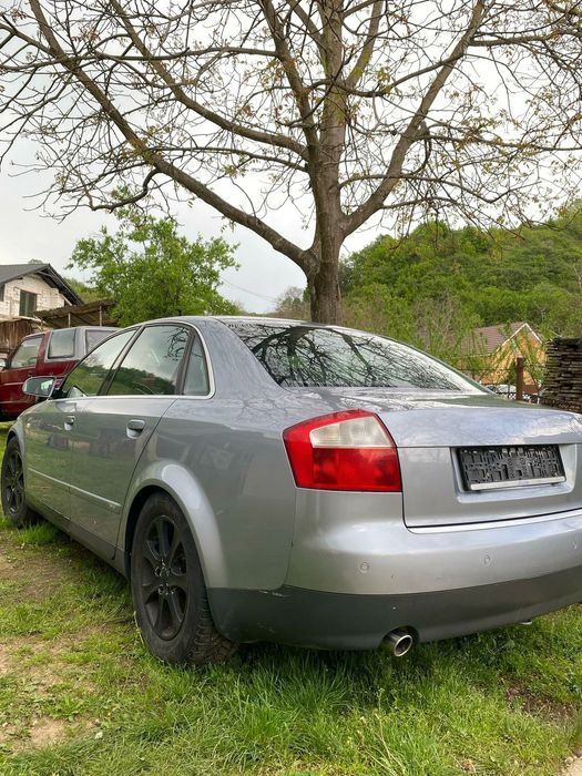 Dezmembrez Audi a4 b6 3.0 benzina