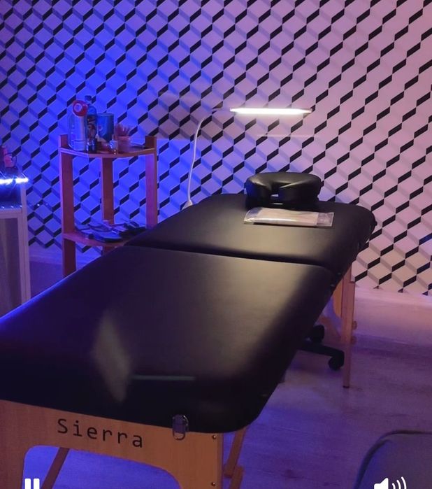 Vând masă pentru gene