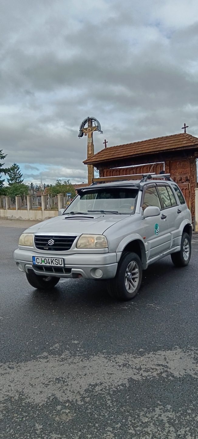 Suzuki Grand Vitara 4x4(Mic/mare)