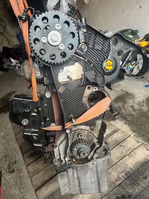 Vând motor Audi A6 C7 2.0 177CP an 2012 CGLC ,215.000km