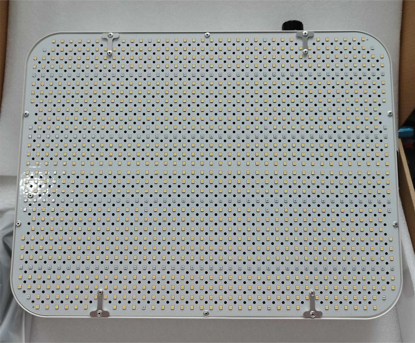 LED лампа за отглеждане на растения GL-CR1200