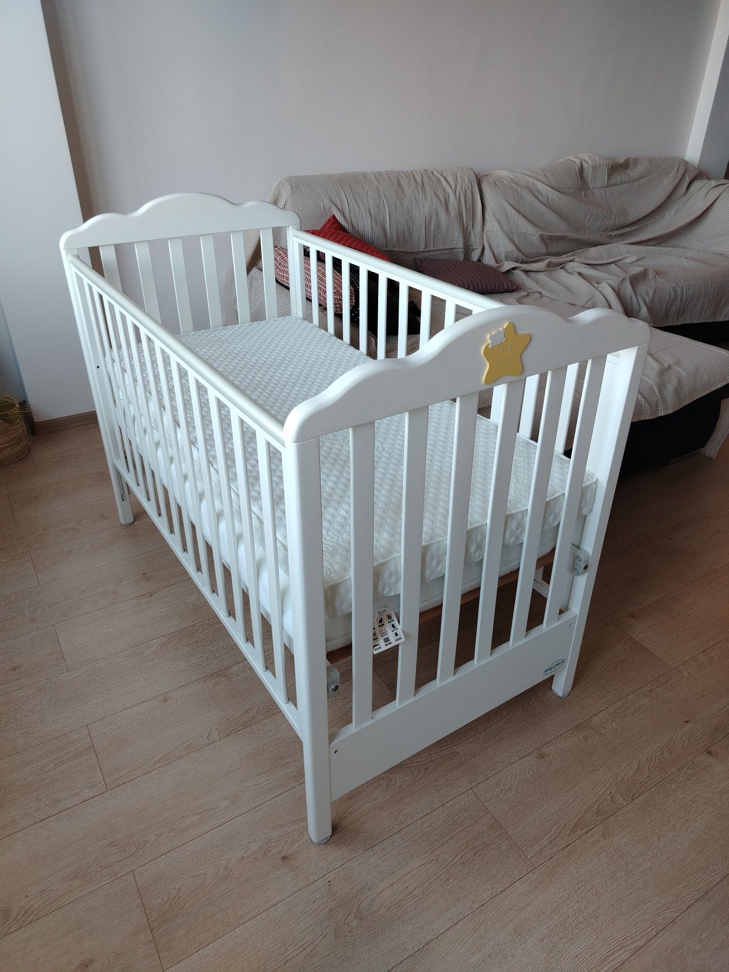 Детско легло кошара Baby Italia с два матрака 125 х 63 см