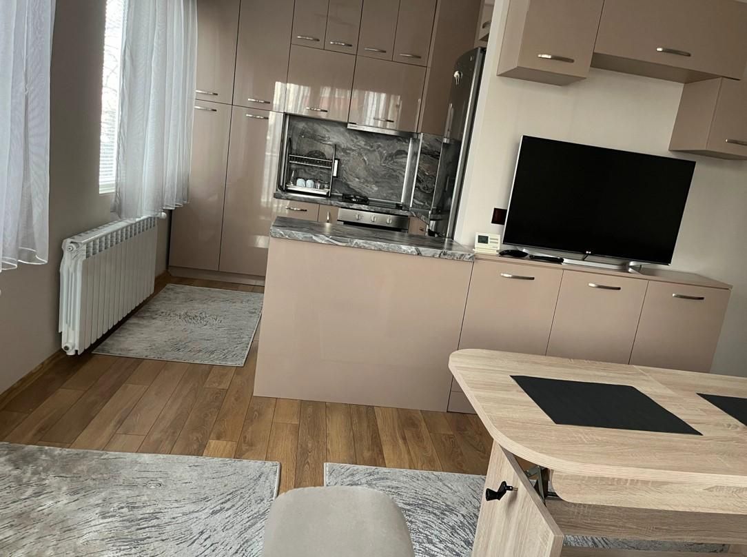 Дава се под наем Тристаен апартамент в София, Павлово - 94 кв.м за 850 € - Снимка #1