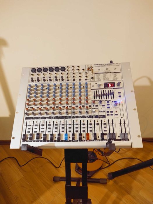 Rcf Art 312 A + Mackie SWA 1501