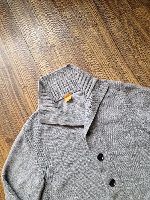 Страхотна мъжка жилетка HUGO BOSS размер L