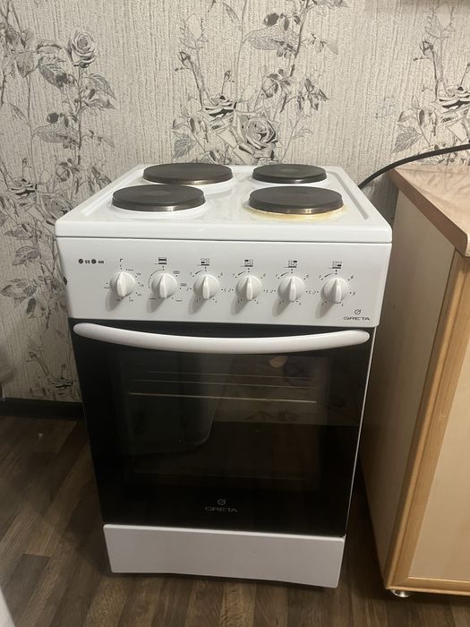 Продам электрическую плиту