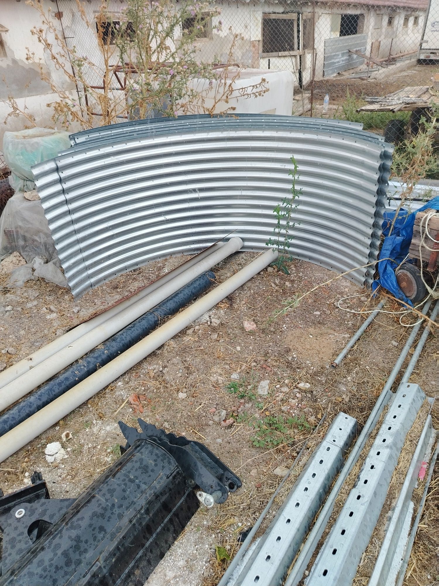 Продавам силози не ползвани в разглобени удобни за транспорт