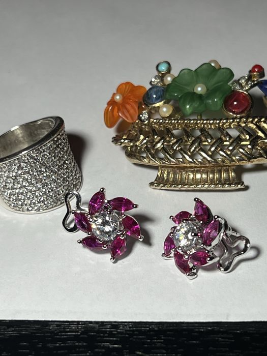 Bijuterii de argint cu pietre naturale