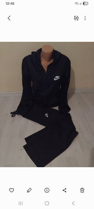 Trening dama Nike ieftin.