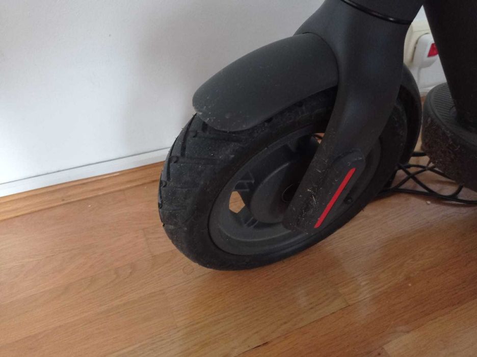 Trotineta electrica Xiaomi Scooter 4 Pro