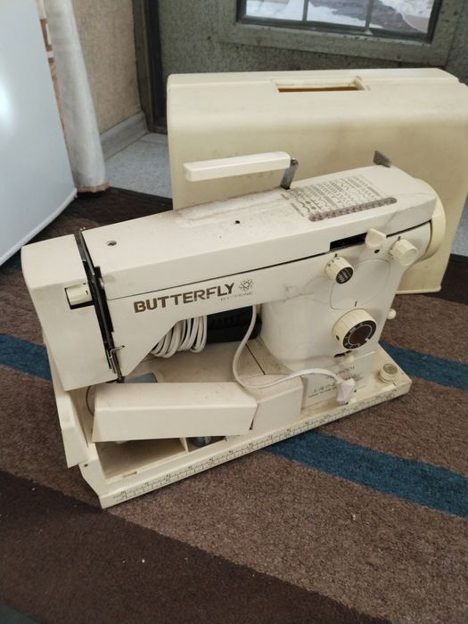 Швейная машинка, б/у китайская фабричная,