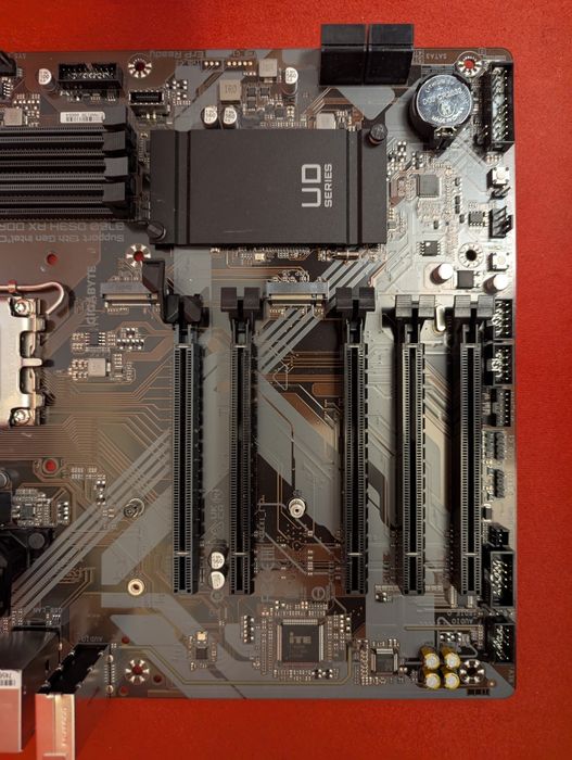 14-ядрен Core i5-13600KF и дъно Gigabyte B760 Wi-Fi BT / опции RAM SSD