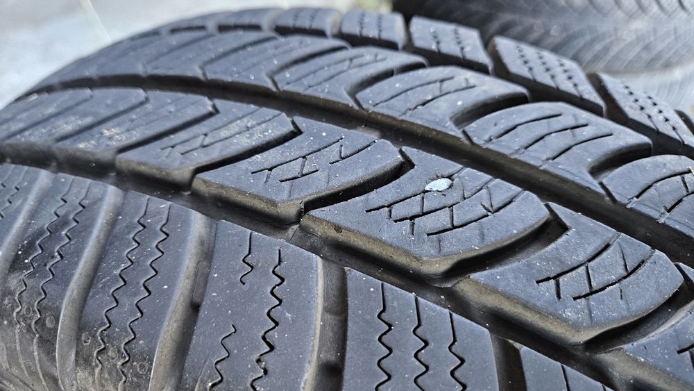 10бр гуми 205 75 16С континентал