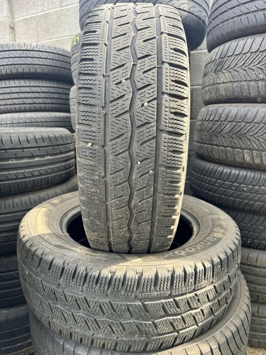 Doua bucati hankok 215/65/16C