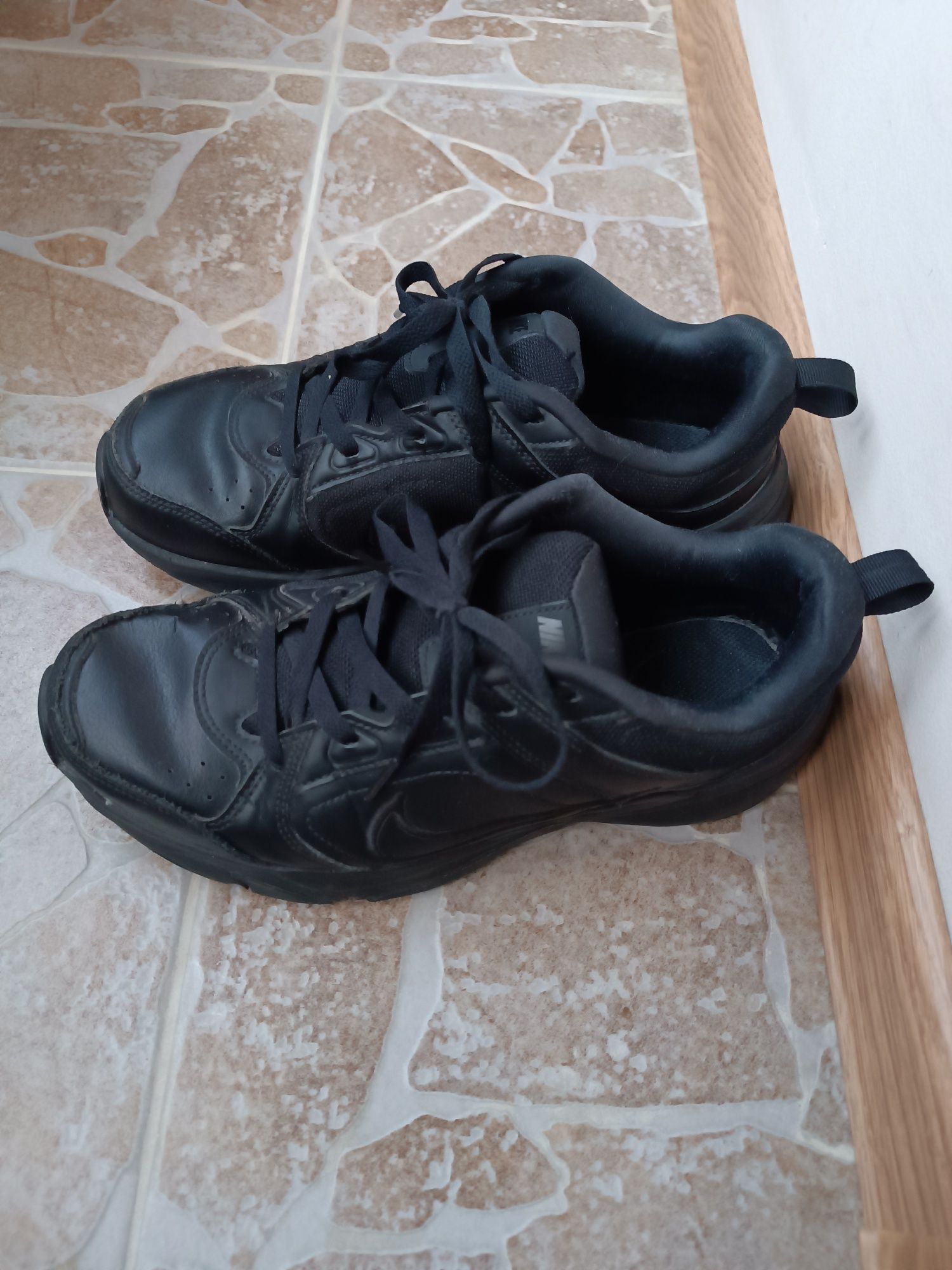 Маратонки Nike 41