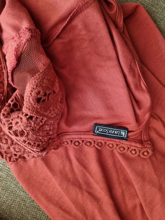 Продам нарядную футболку