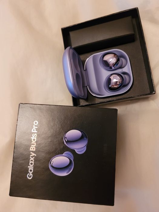 Продам пбезпроводные наушники от самсунга Galaxy Buds PRO, новые.