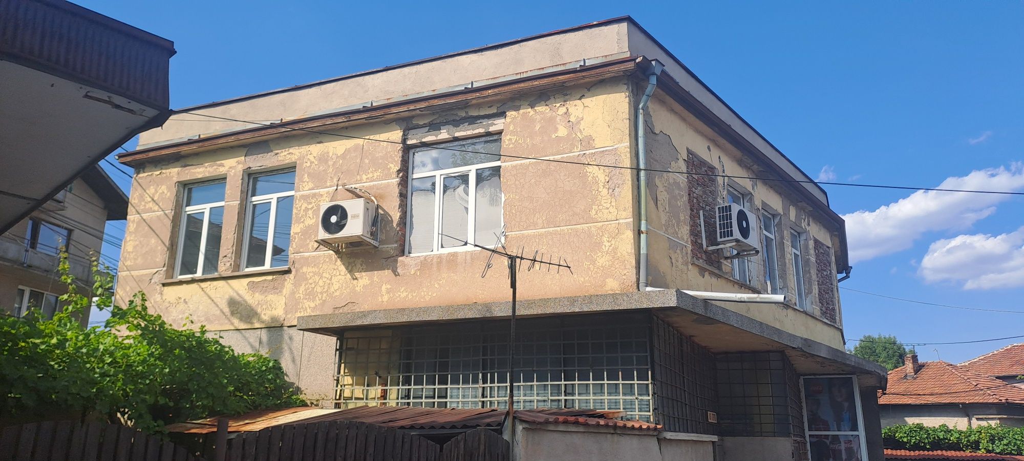 Помещение 177 кв.м. което може да се преустрои на многостаен апартамен