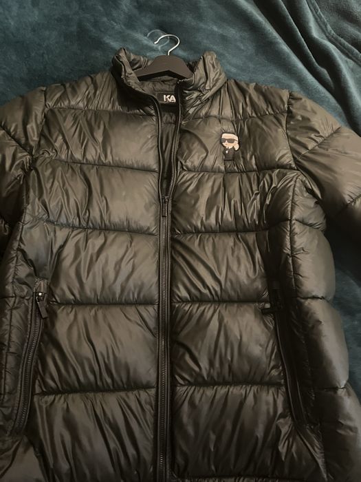 Яке зелено Карл Лагерфелд ,запазено