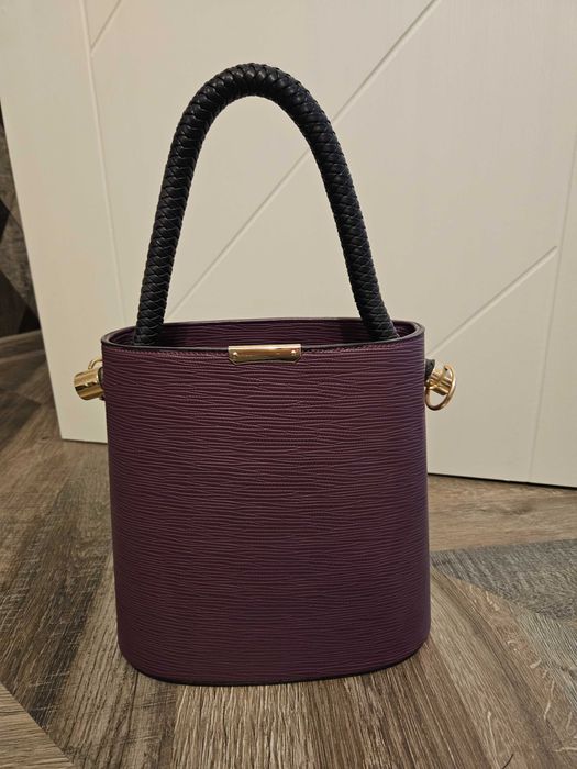 Дамска чанта цвят вишна