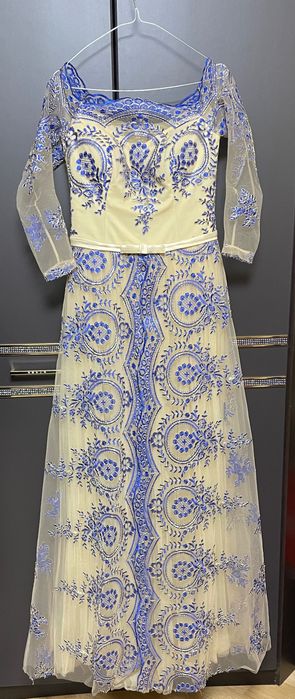 Rochie de nasa.purtata o singura data