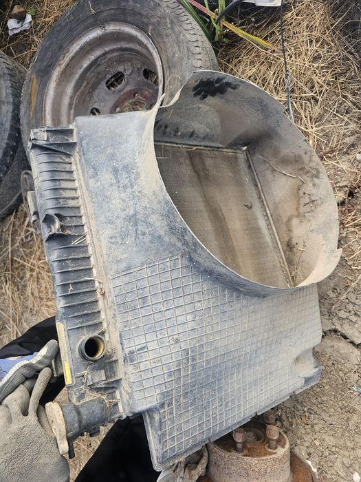 Radiator racire Mercedes 1992 motor 2.3