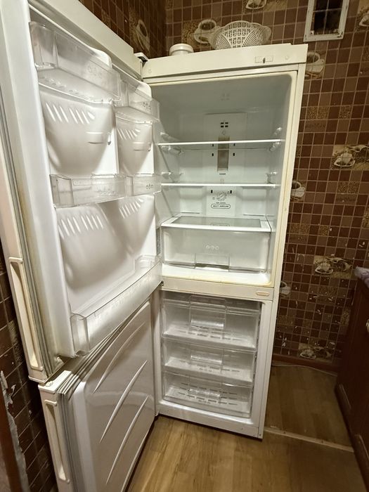 Продается холодильник LG Б/у