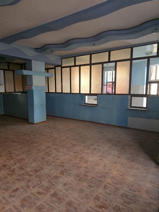 Бино сотилади 2 каватли падвал билан 3 каватли