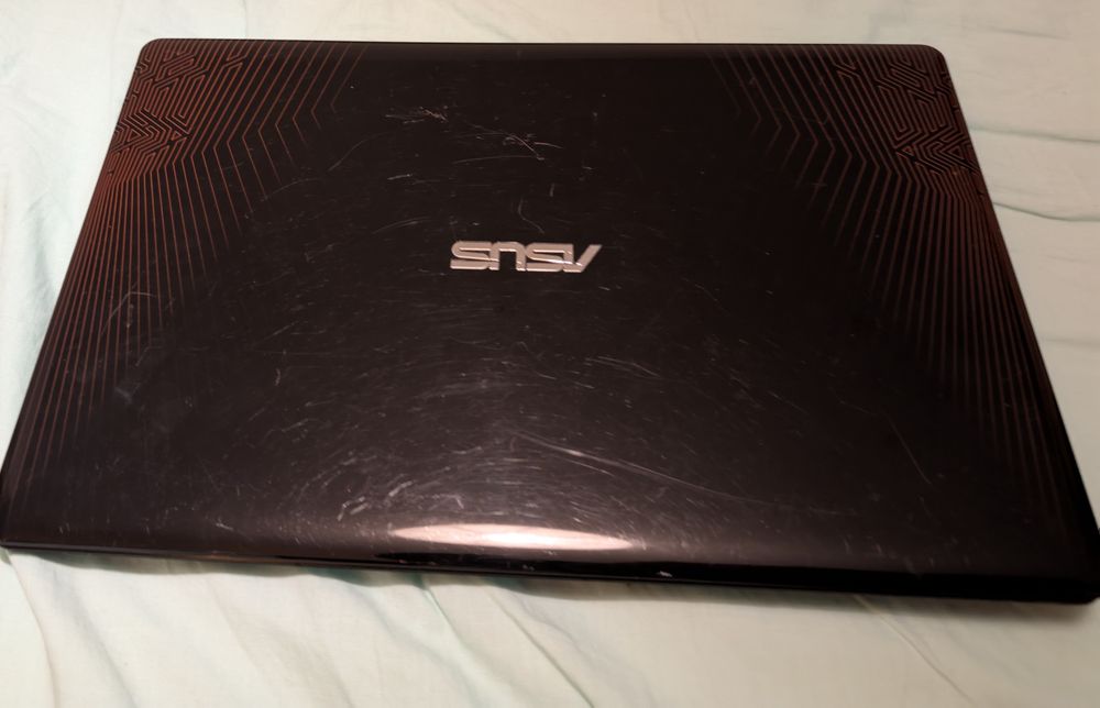 Laptop Asus i7 7700 gen 7 / 8 GB Ram / Intel Video/ 128 SSD