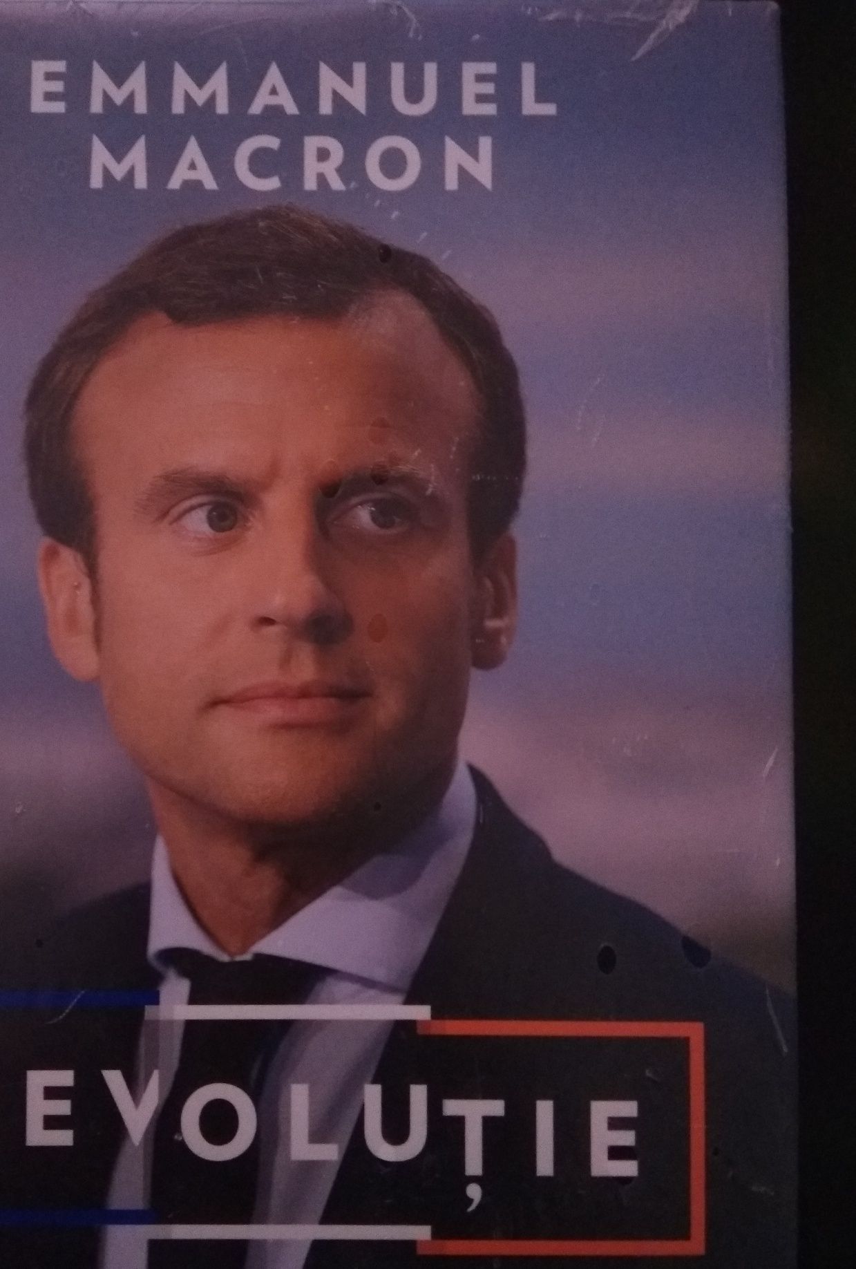 Celebrarea FRANȚEI: Volum de Președintele FRANȚEI Emanuel Macron
