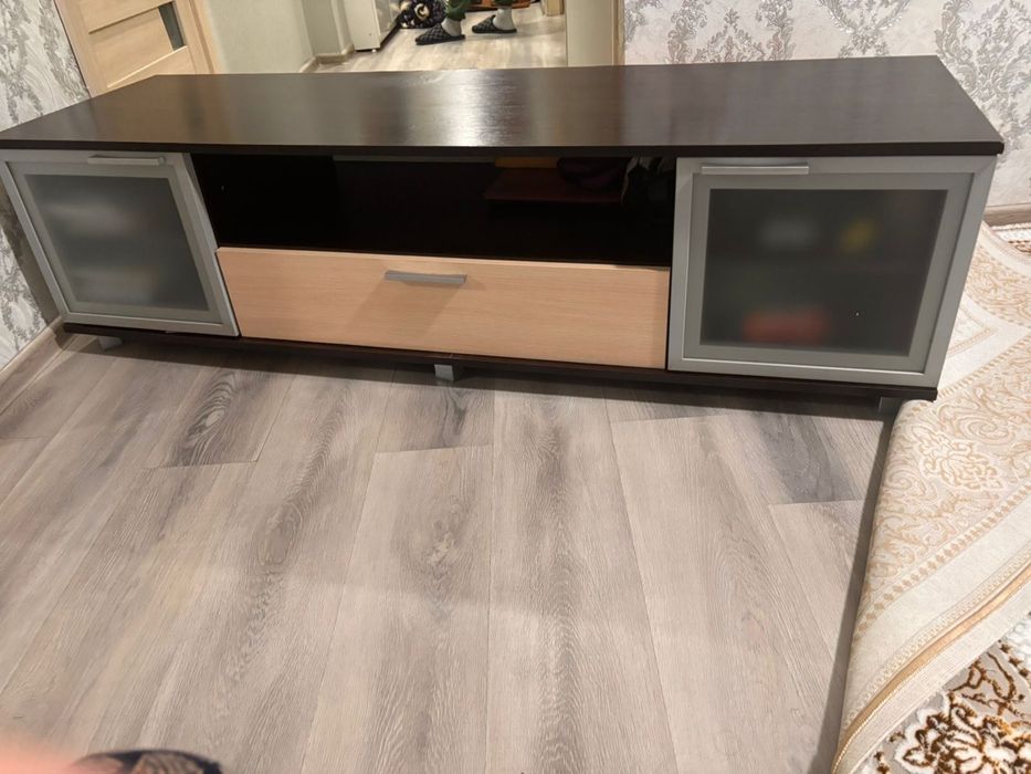 тумбочка под телевизор