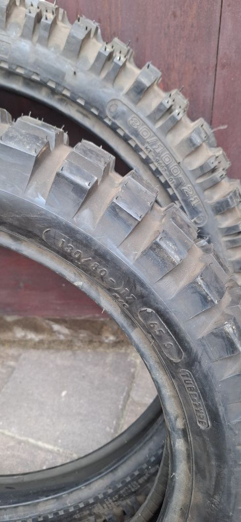 Vând cauciucuri noi moto 17,21