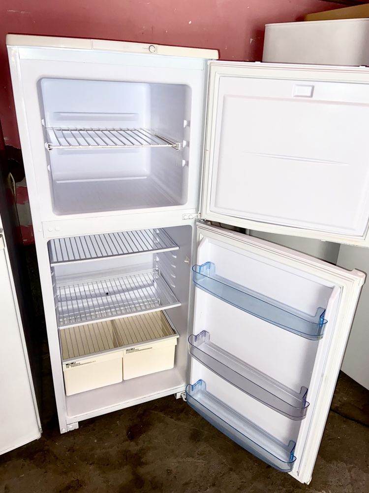 Продам холодильники тараз