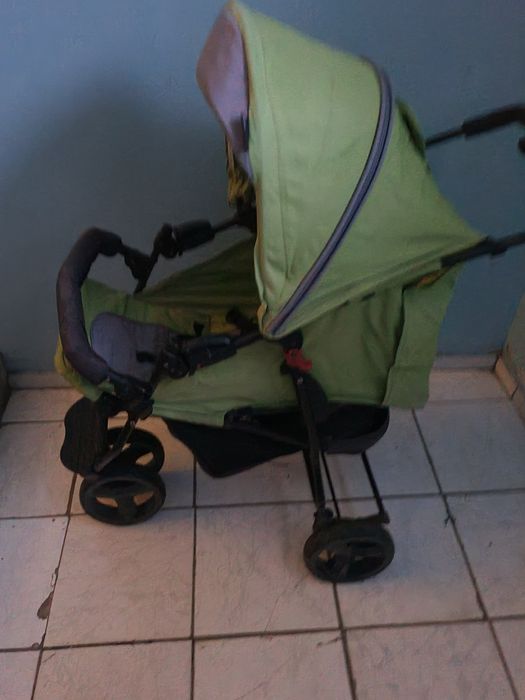 Коляска прогулочная