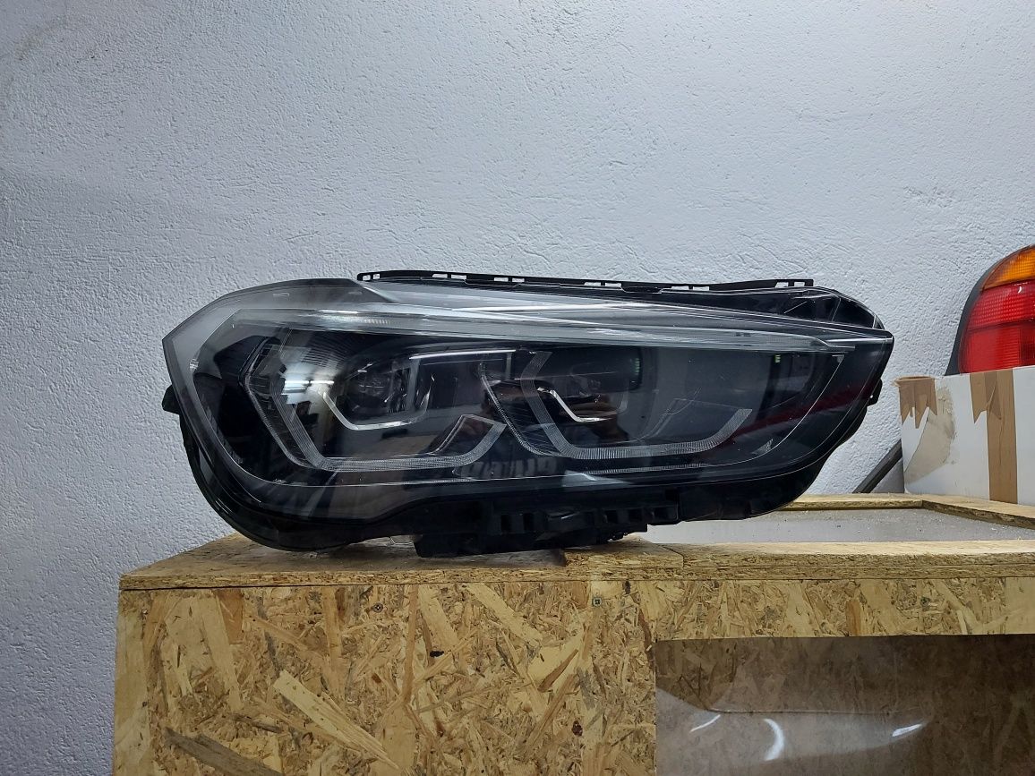 Far BMW F48 LCI - led