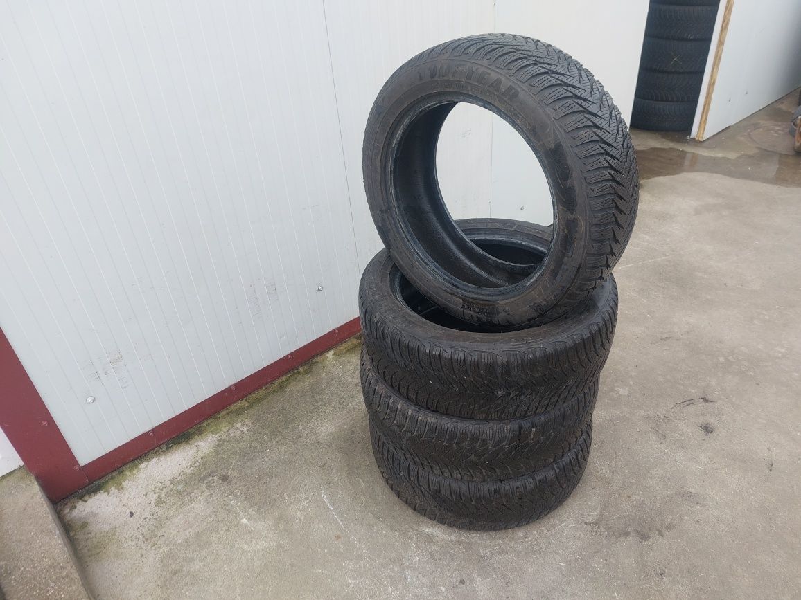 125 lei bucata! Set anvelope M+S/IARNA 195 55 16 Goodyear! 7 mm