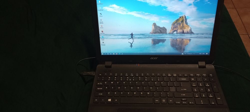Laptop Acer aspire model N15W4 an 2015