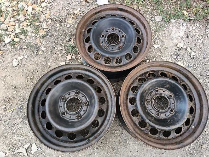 Продам оригинальные металлические диски на BMW 3