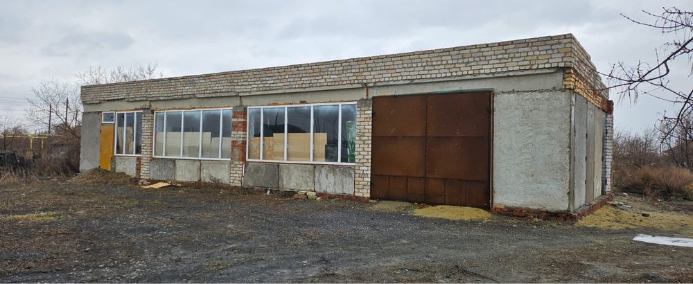 Продам комерческое помещение 140кв и участок 15 соток