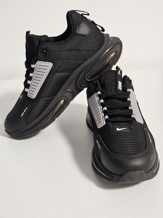 Adidași nike negru