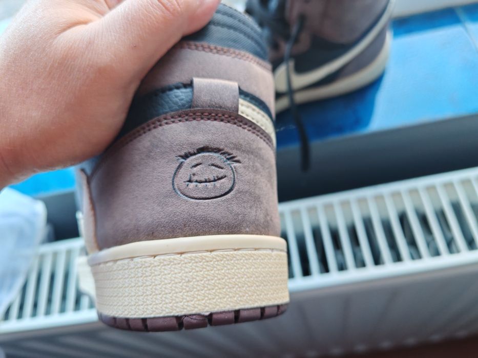 Jordan 1  - Mocha Brown - mărimea 43