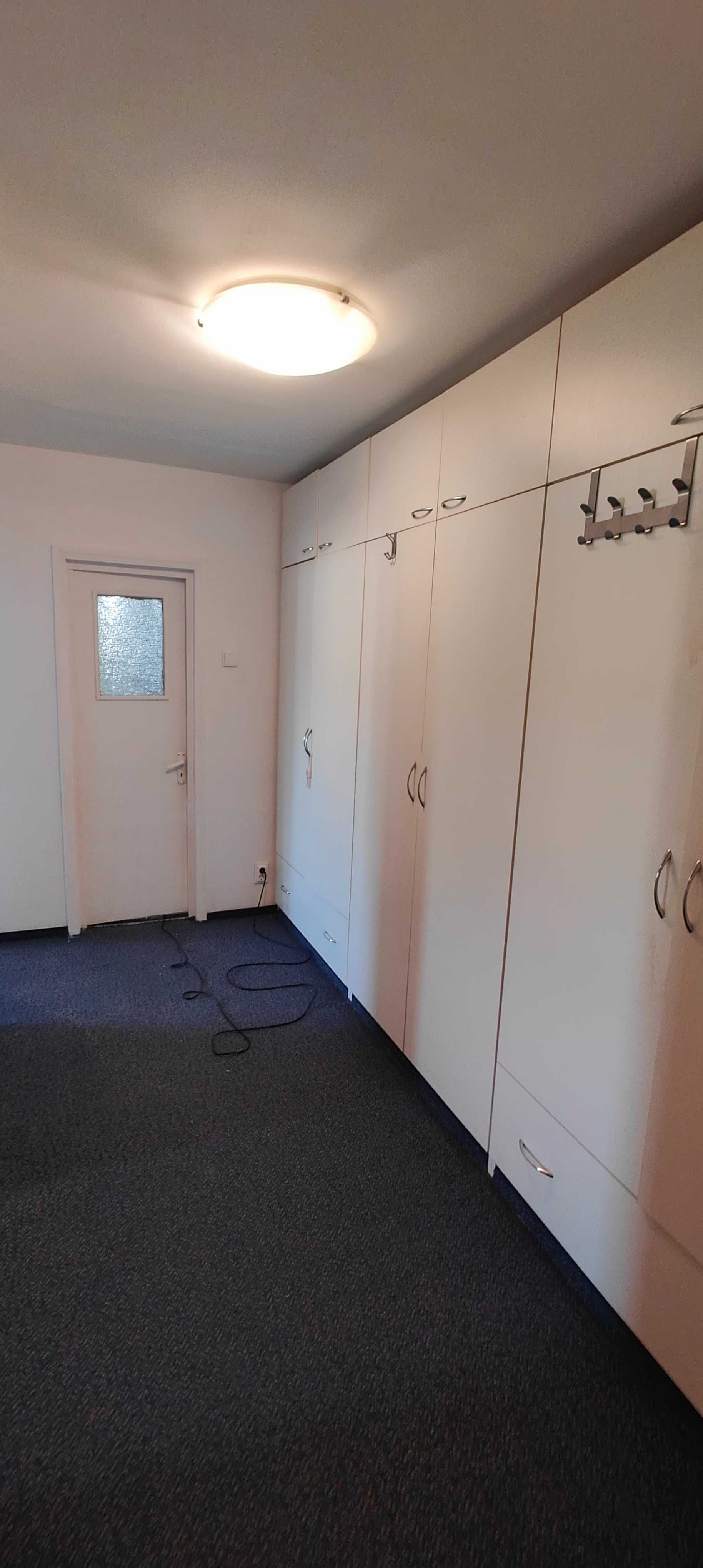 De inchiriat apartament 3 camere, GARA Vama veche ,Centru,Piata Unirii